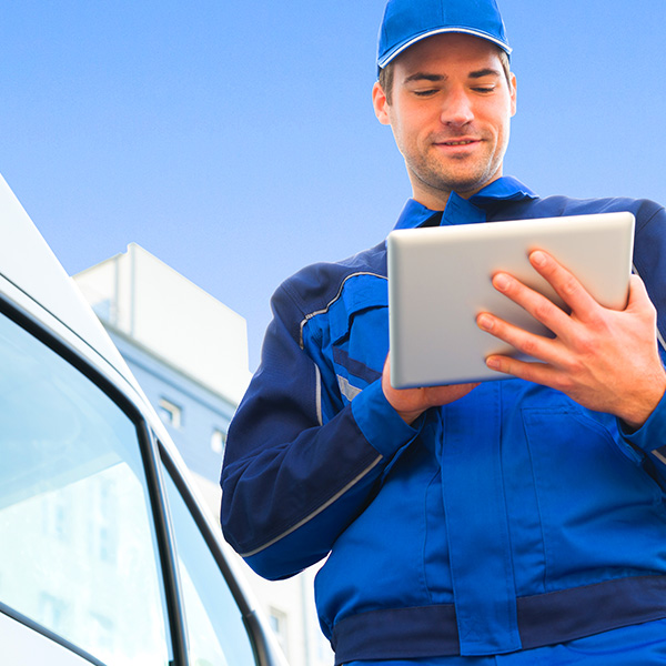Man-Delivery-tablet-truck_366405527_600x600.jpg